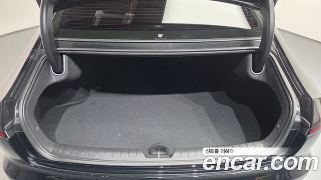 Hyundai Grandeur Hybrid (GN7) Calligraphy 2023 — фото 18