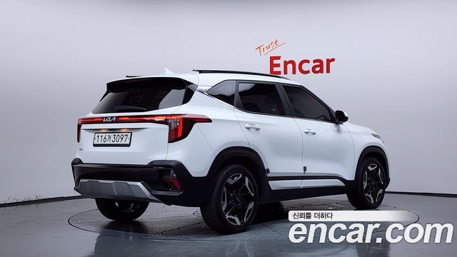 Kia Seltos Gasoline 2.0 2WD Signature 2023 — фото 2