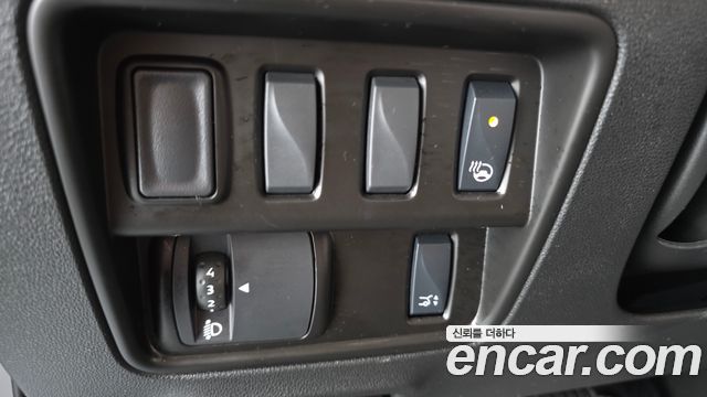 Renault Korea QM6 2.0 LPe RE 2WD 2024 — фото 12