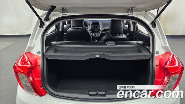 Chevrolet Spark LS 2019 — фото 15