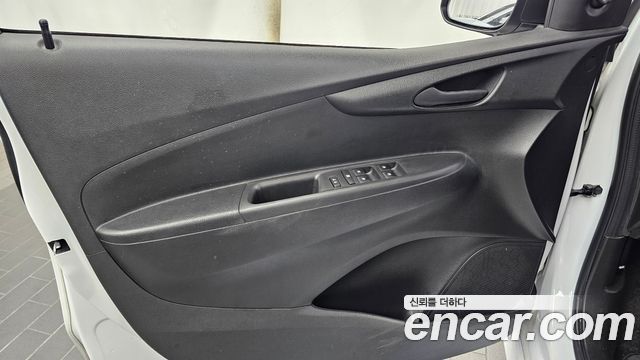 Chevrolet Spark LS 2019 — фото 24