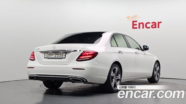Mercedes-Benz E-Class (W213) E300 Avantgarde 2019 — фото 2