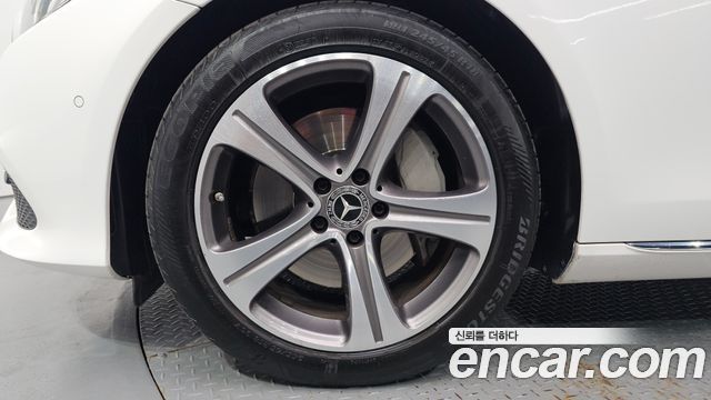 Mercedes-Benz E-Class (W213) E300 Avantgarde 2019 — фото 5