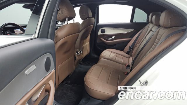 Mercedes-Benz E-Class (W213) E300 Avantgarde 2019 — фото 12