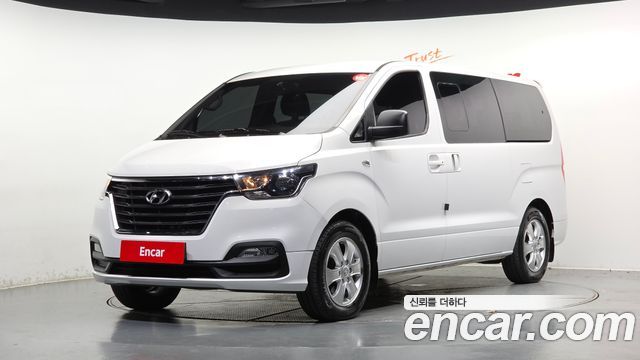Hyundai Grand Starex 12-Seater LPi Smart 2020 — фото 1
