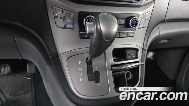 Hyundai Grand Starex 12-Seater LPi Smart 2020 — фото 9