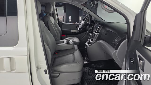 Hyundai Grand Starex 12-Seater LPi Smart 2020 — фото 11