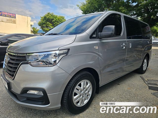 Hyundai Grand Starex Van 3-Seater Smart 2021 — фото 2
