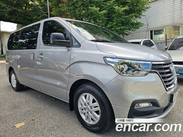 Hyundai Grand Starex Van 3-Seater Smart 2021 — фото 3