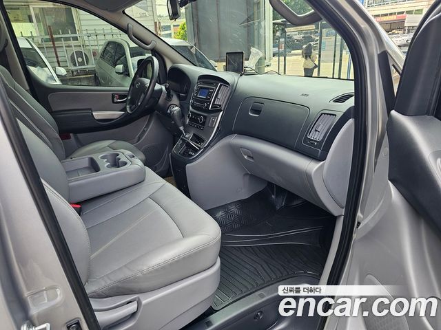 Hyundai Grand Starex Van 3-Seater Smart 2021 — фото 9