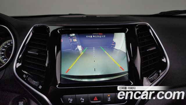 Jeep Cherokee (KL) 2.4 Limited AWD 2022 — фото 14