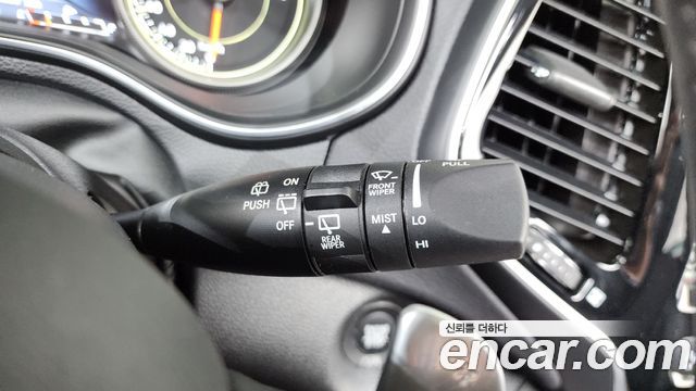 Jeep Cherokee (KL) 2.4 Limited AWD 2022 — фото 30