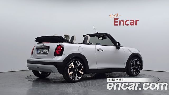 MINI Cooper S Convertible (IV) Favoured 2026 — фото 2