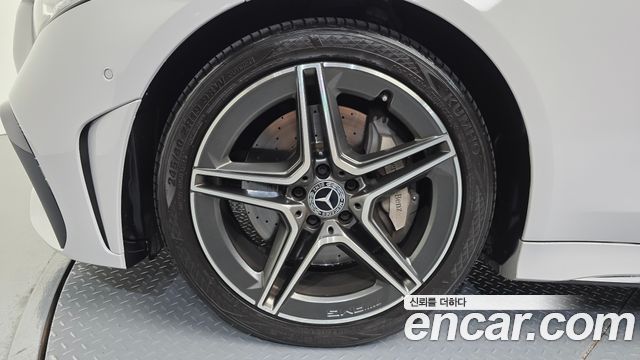 Mercedes-Benz CLS-Class (C257) CLS300d 4MATIC 2022 — фото 5