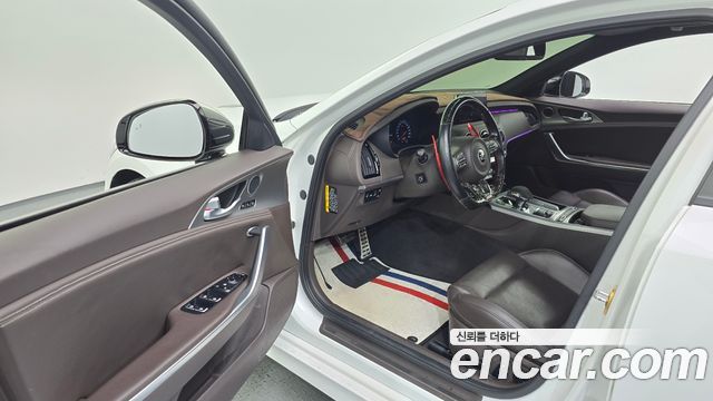 Kia Stinger 2.0 Turbo 2WD Platinum 2019 — фото 10