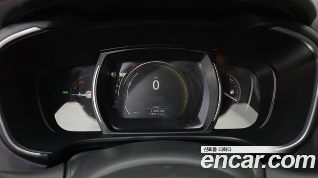Renault Korea QM6 2.0 LPe LE Signature 2WD 2023 — фото 8