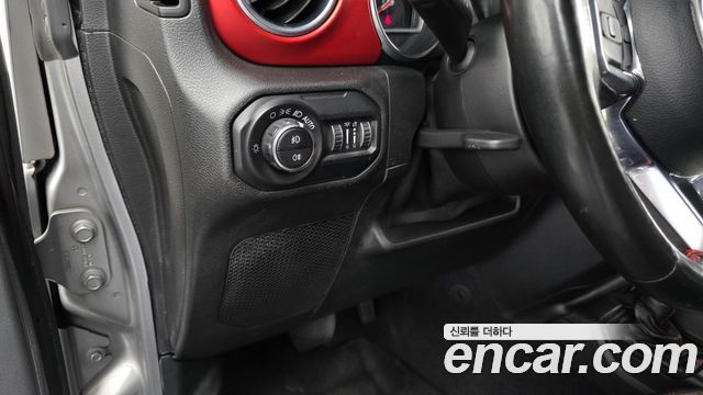 Jeep Wrangler (JL) 2.0 Rubicon Power Top 4Door 2021 — фото 18