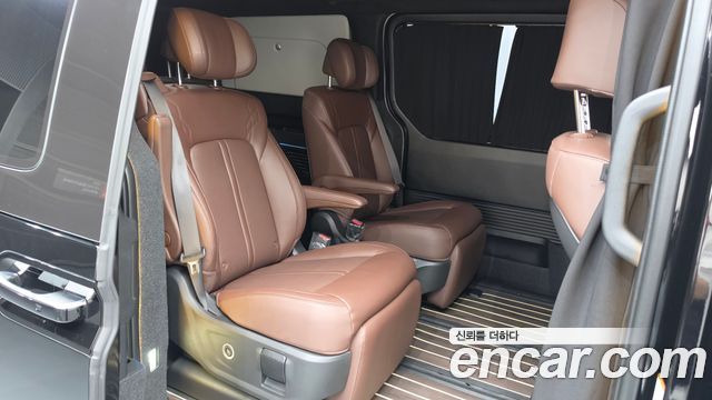 Hyundai Staria L3.5 Lounge 7-Seater Inspiration 2026 — фото 11