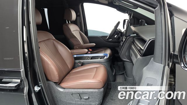 Hyundai Staria L3.5 Lounge 7-Seater Inspiration 2026 — фото 26