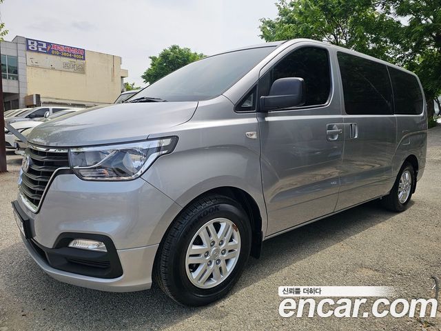 Hyundai Grand Starex Van 3-Seater Smart 2021 — фото 2