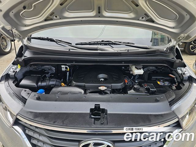 Hyundai Grand Starex Van 3-Seater Smart 2021 — фото 7