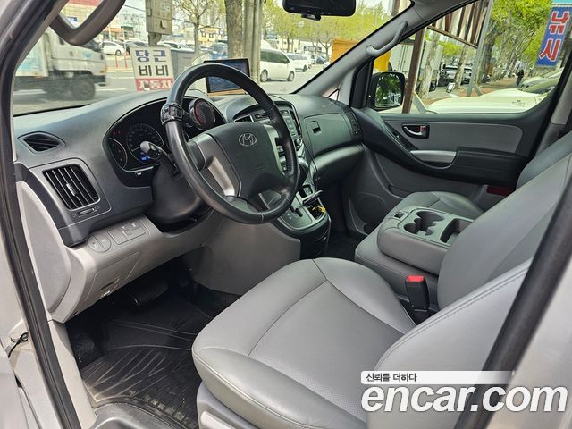 Hyundai Grand Starex Van 3-Seater Smart 2021 — фото 9