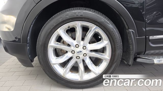 Ford Explorer 3.5 Limited 4WD 5th 2015 — фото 5