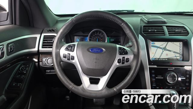 Ford Explorer 3.5 Limited 4WD 5th 2015 — фото 13