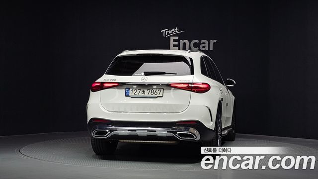 Mercedes-Benz GLC-Class (X254) GLC300 4MATIC AMG Line 2024 — фото 4