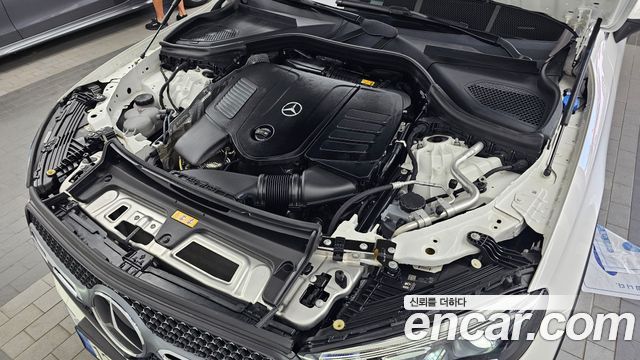 Mercedes-Benz GLC-Class (X254) GLC300 4MATIC AMG Line 2024 — фото 6