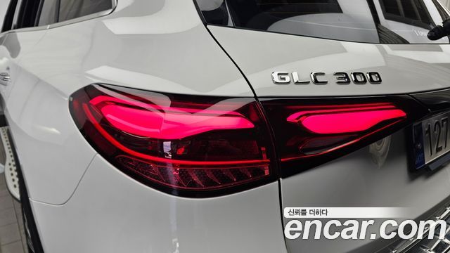 Mercedes-Benz GLC-Class (X254) GLC300 4MATIC AMG Line 2024 — фото 29