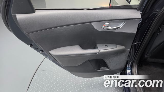 Kia K3 (II) 1.6 Prestige 2022 — фото 25