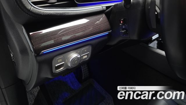 Mercedes-Benz GLE-Class (W167) GLE400d 4MATIC Coupe 2023 — фото 27