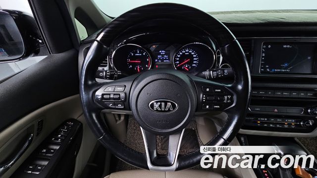 Kia Carnival 9-Seater Noblesse 2019 — фото 11