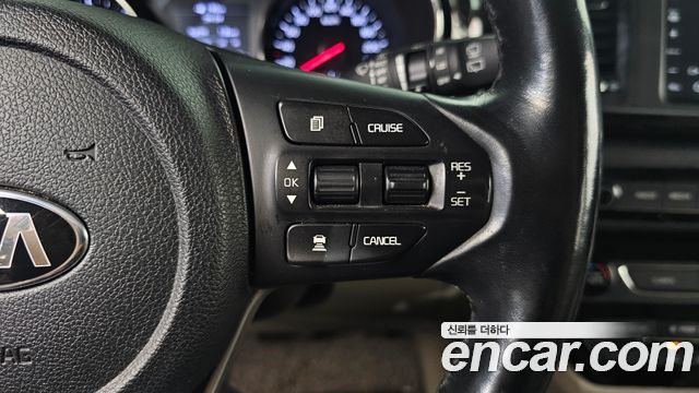 Kia Carnival 9-Seater Noblesse 2019 — фото 14