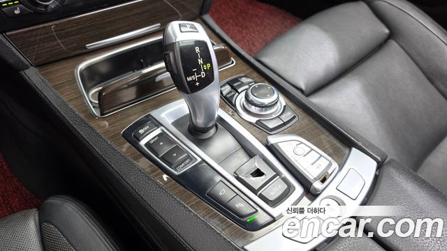 BMW 7 Series (F01) 740Li 2013 — фото 9