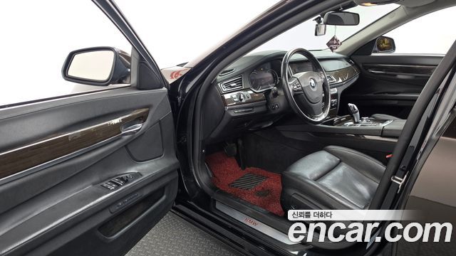 BMW 7 Series (F01) 740Li 2013 — фото 10