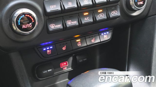 Kia Sportage The Bold Diesel 2.0 2WD Prestige 2019 — фото 27
