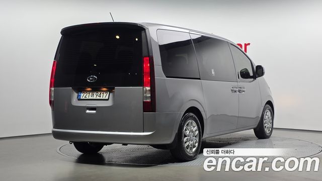 Hyundai Staria Tourer 11-Seater Modern 2023 — фото 2