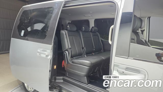 Hyundai Staria Tourer 11-Seater Modern 2023 — фото 12