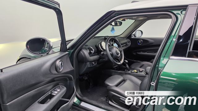 MINI Cooper Clubman Standard 2nd 2019 — фото 10