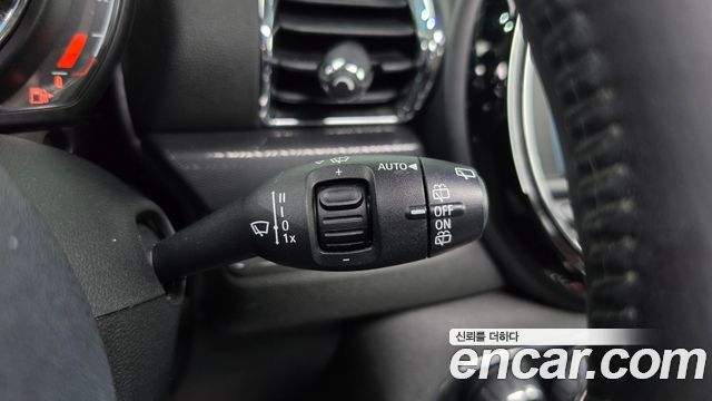 MINI Cooper Clubman Standard 2nd 2019 — фото 18
