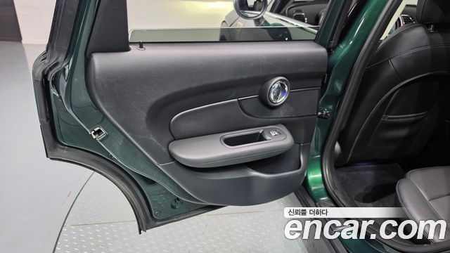 MINI Cooper Clubman Standard 2nd 2019 — фото 25