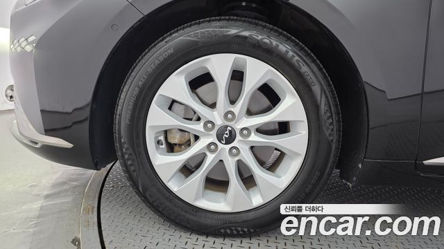 Kia K8 2.5 Gasoline 2WD Noblesse 2022 — фото 5