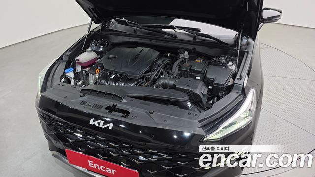 Kia K8 2.5 Gasoline 2WD Noblesse 2022 — фото 6