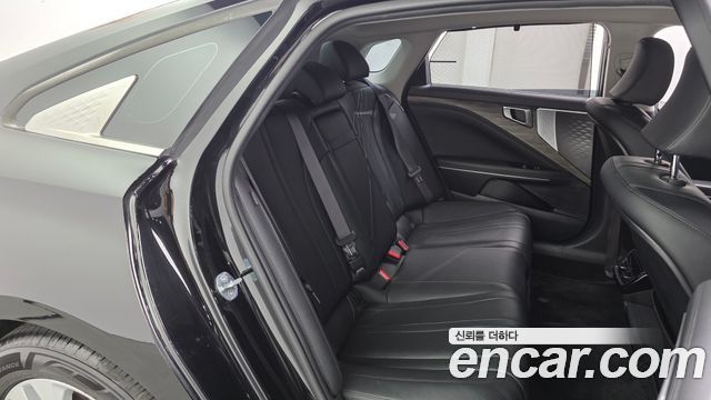 Kia K8 2.5 Gasoline 2WD Noblesse 2022 — фото 11