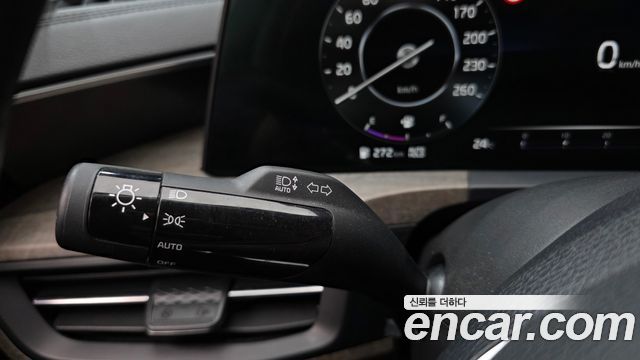 Kia K8 2.5 Gasoline 2WD Noblesse 2022 — фото 19