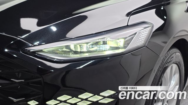 Kia K8 2.5 Gasoline 2WD Noblesse 2022 — фото 22