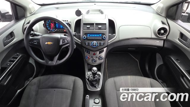 Chevrolet Aveo Hatchback 1.4 Turbo LS Standard 2016 — фото 7
