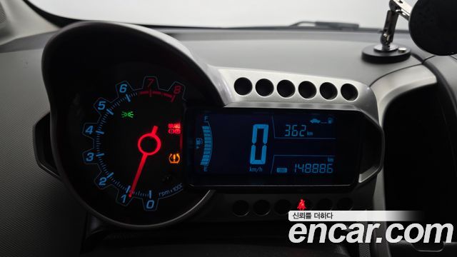 Chevrolet Aveo Hatchback 1.4 Turbo LS Standard 2016 — фото 8